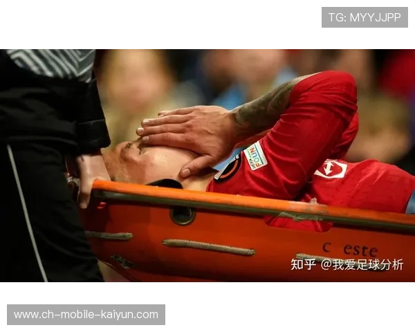 曼联关键伤员逐步康复 阵容深度逐渐恢复迎接新挑战 曼联关键伤员逐步康复 阵容深度逐渐恢复迎接新挑战