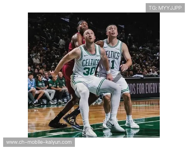 西蒙斯半场25分掀板凳风暴!绿军逆转神器现身 西蒙斯半场25分掀板凳风暴!绿军逆转神器现身