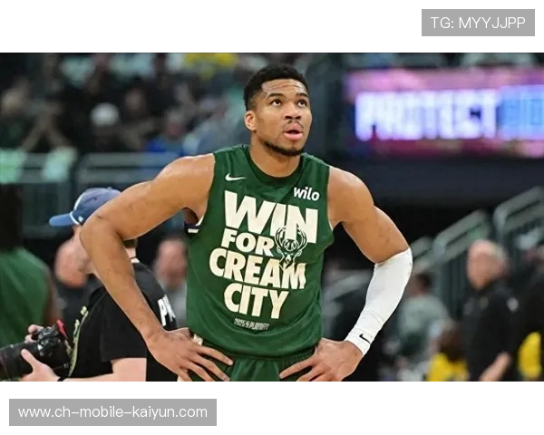 谢泼德末节冷血三分:对手防线瞬间崩溃! 谢泼德末节冷血三分:对手防线瞬间崩溃!