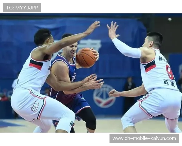 中超综述：广州队主场取胜锁定季后赛席位，中超 广州队