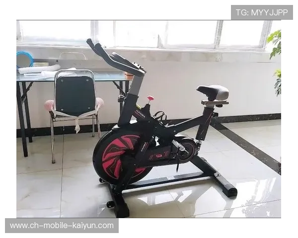 动感单车世界赛冠军生涯首次摔车，粉丝心碎