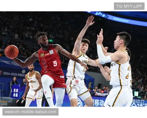 CBA球员体能储备与爆发训练:全面提升竞技水平的秘密武器 CBA球员体能储备与爆发训练:全面提升竞技水平的秘密武器