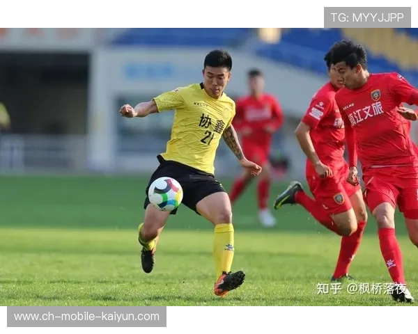 前锋单刀推进冷静一蹴而就带队获胜的背后故事