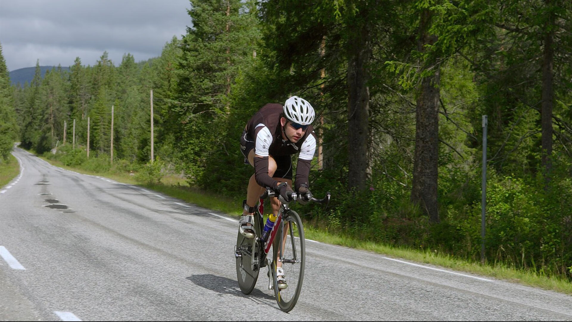 世界杯半决赛:法国2比0力克黑马摩洛哥 卫冕冠军距卫冕一步之遥
